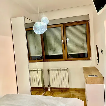 Apartment Pretty *