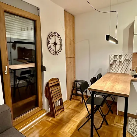 Apartment Pretty